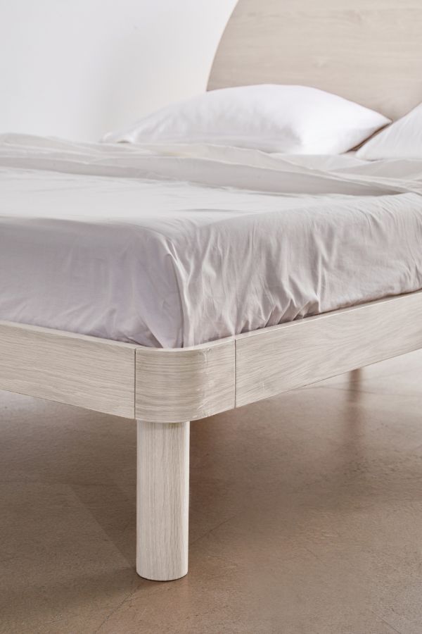 Slide View: 4: Tabitha White Oak King Bed 