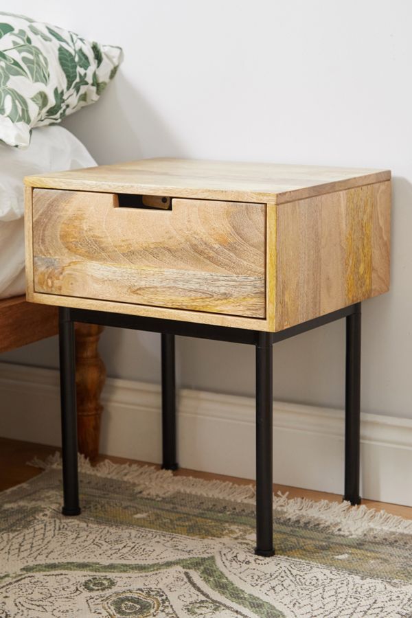 Table de chevet Jaxon Urban Outfitters FR