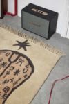 Visualizzazione miniature 3: Urban Outfitters x TuftLuck Doodle Boot 3x5 Rug