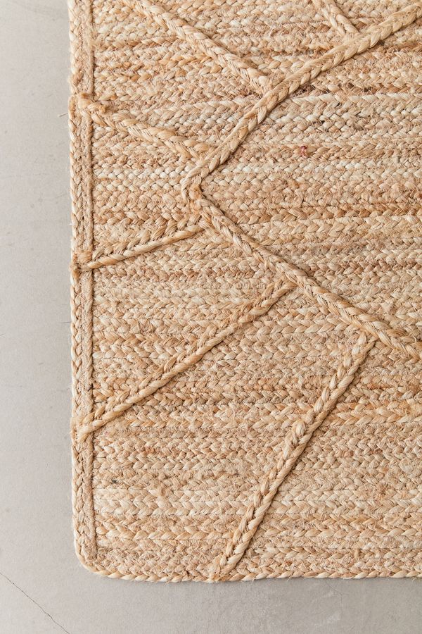 Geflochtener Jute Teppich Eye Urban Outfitters De