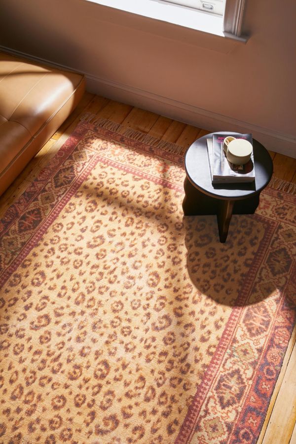 Vista de diapositivas: 1: Leonore Gold Chenille 5x7 Rug