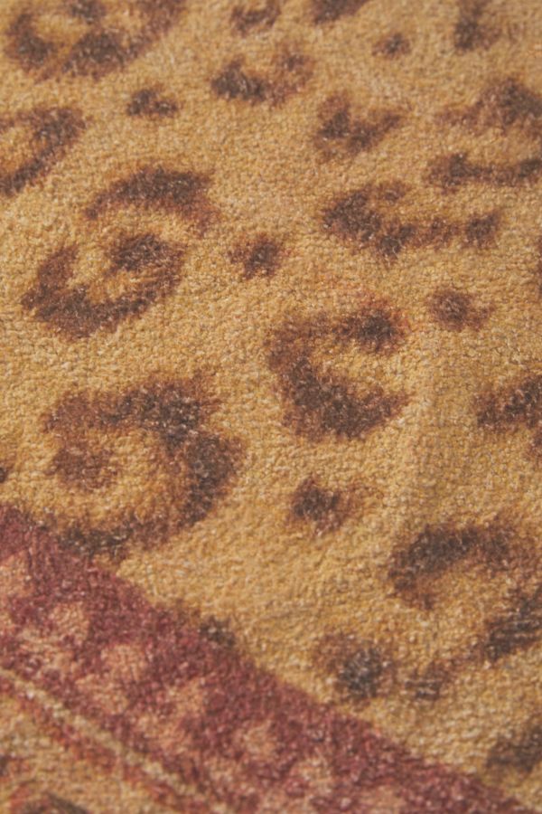 Vista de diapositivas: 4: Leonore Gold Chenille 5x7 Rug