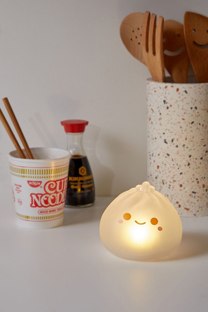 Smoko Dumpling Light | Urban Outfitters UK