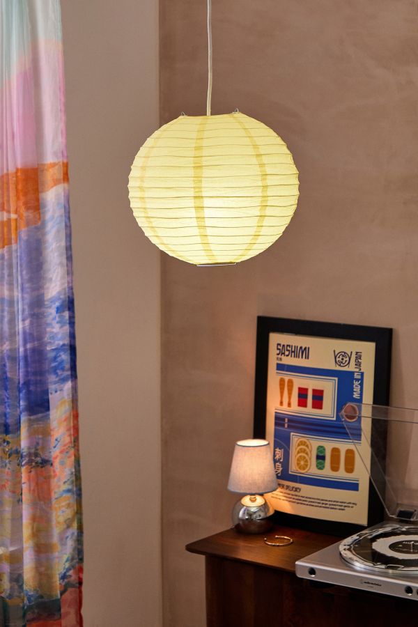 Vista diapositiva: 2: Yellow Paper Lamp Shade