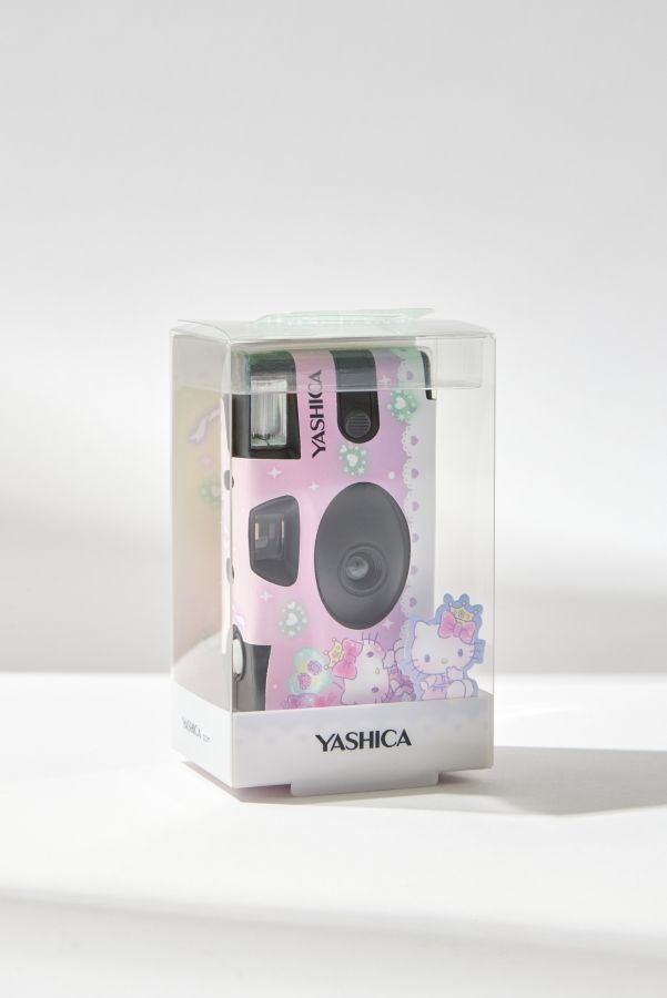 Vista de diapositivas: 3: YASHICA x Hello Kitty Single Use Camera