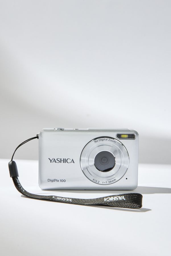 Slide View: 1: YASHICA Silver Digital Camera