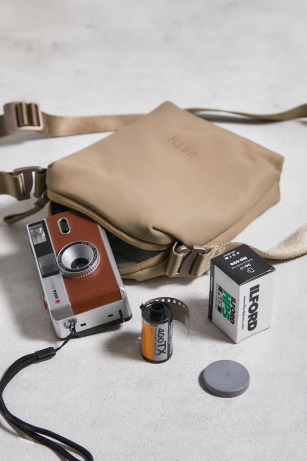 Vista diapositiva: 4: URTH Andesite Point And Shoot Camera Pouch