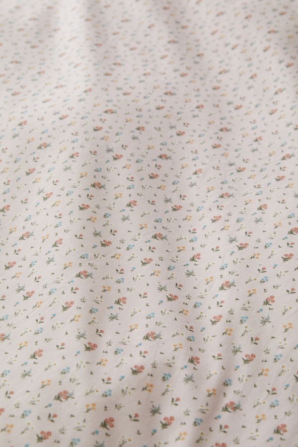 Slide View: 8: Rosie Floral Duvet Set 