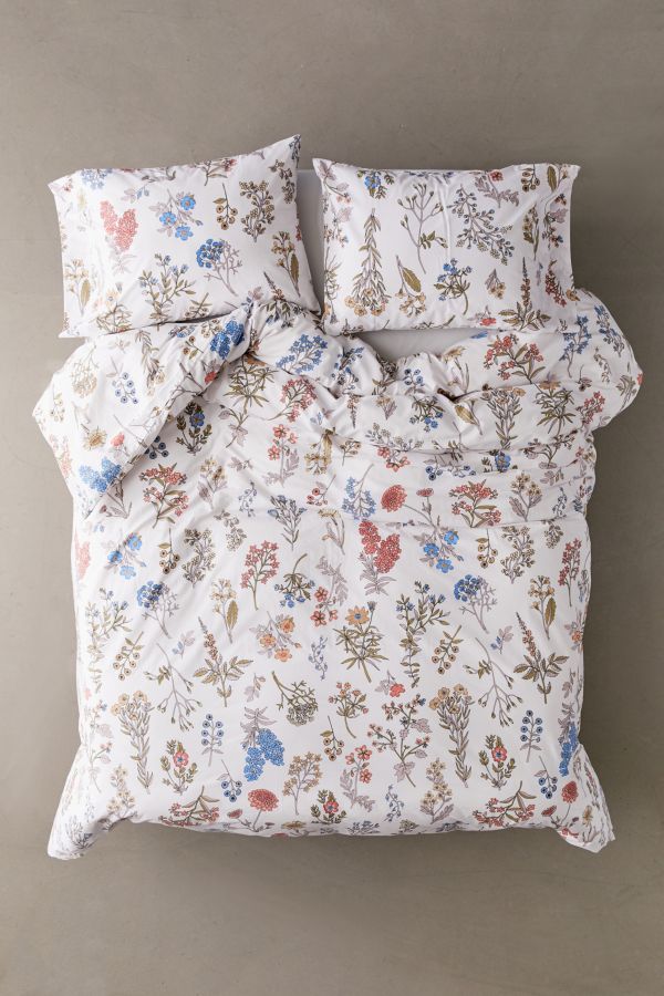 Slide View: 2: Myla White Floral Duvet Set