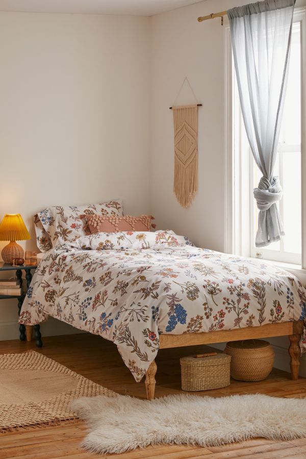 Slide View: 5: Myla White Floral Duvet Set