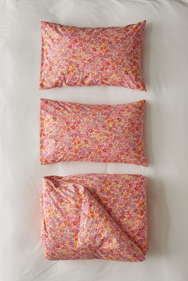 Slide View: 5: Abigail Floral Duvet Set