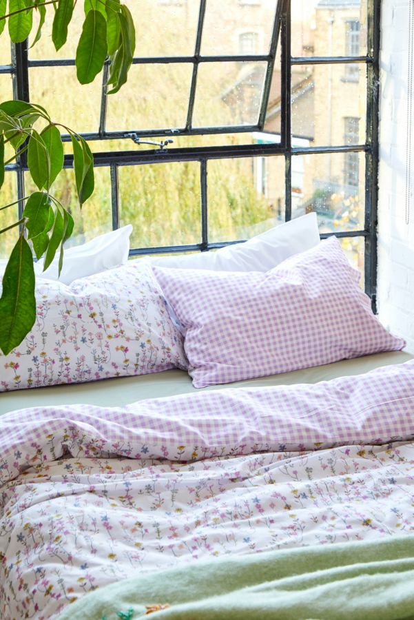 Vista diapositiva: 1: Dolly Mix Reversible Duvet Set