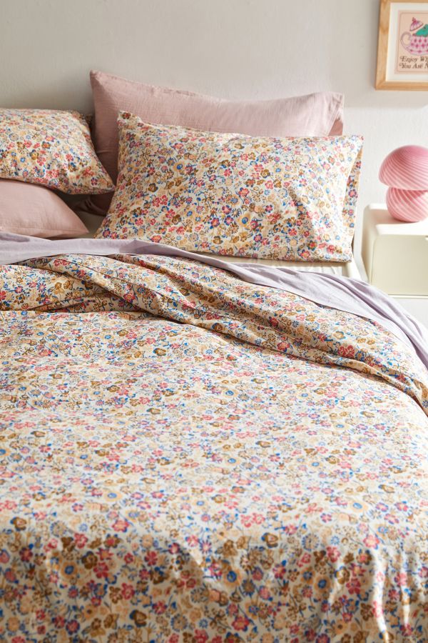 Slide View: 1: Abigail Floral Duvet Set