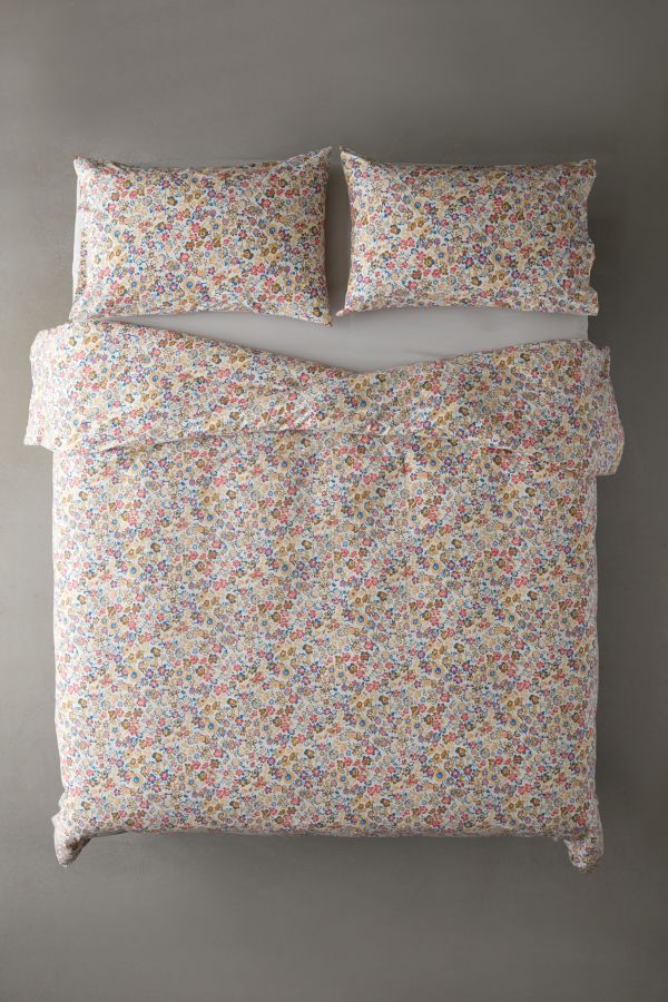 Slide View: 2: Abigail Floral Duvet Set