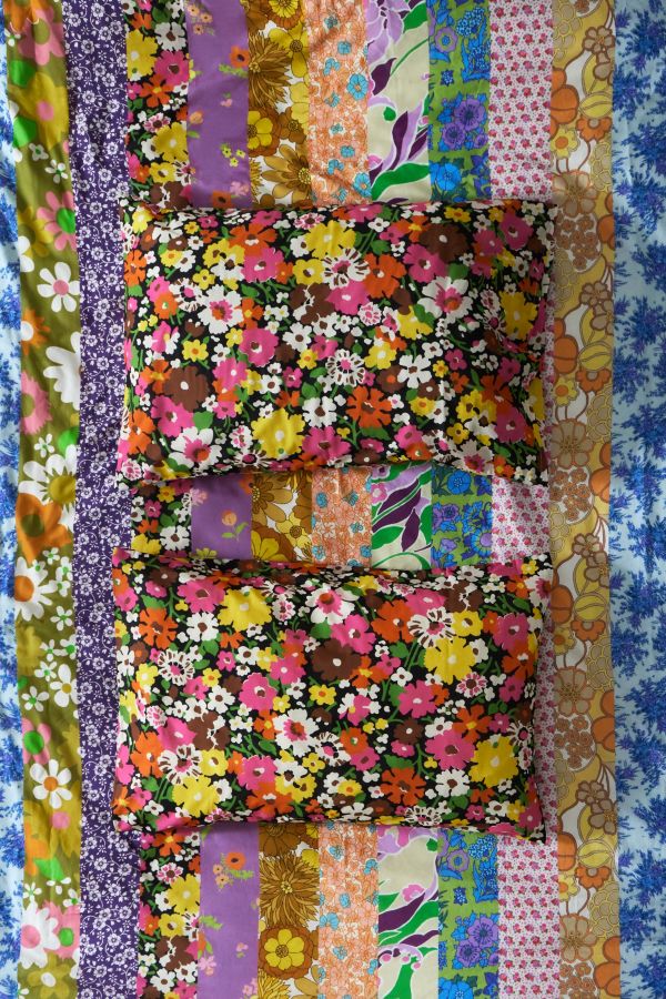 Slide View: 6: Vera Floral Duvet Set