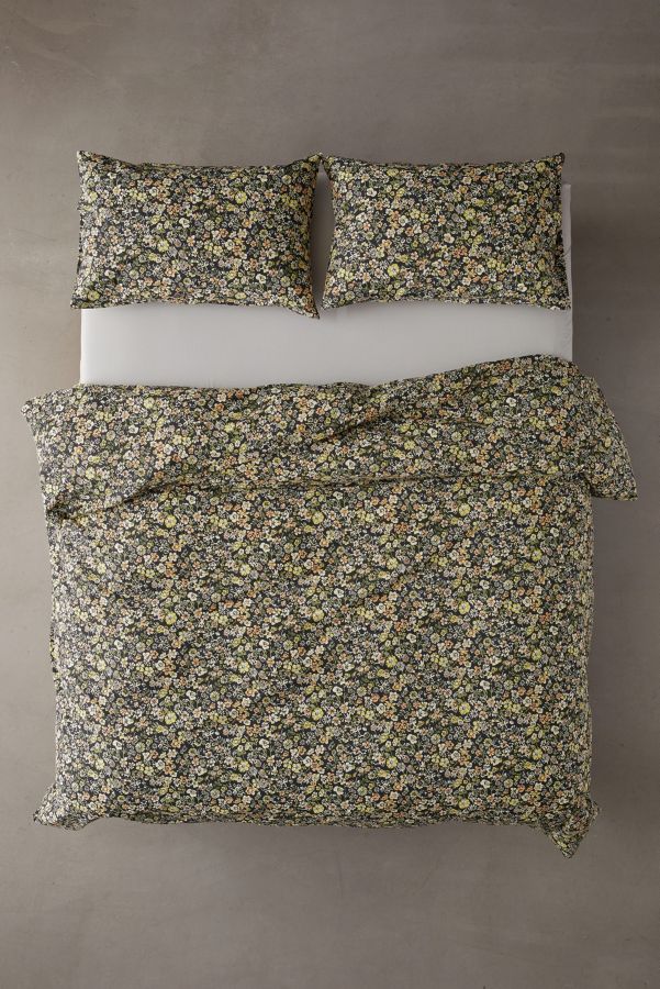 Slide View: 2: Abigail Floral Duvet Set