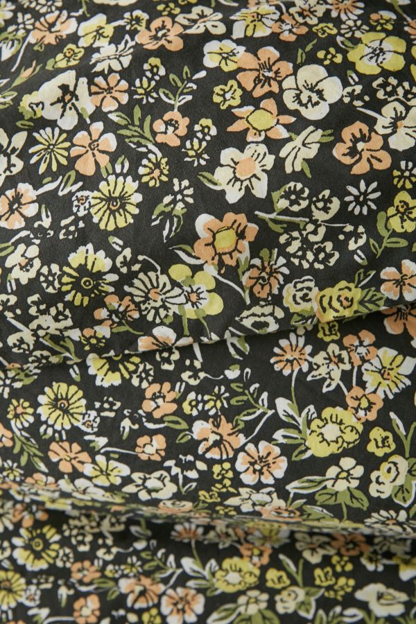 Slide View: 3: Abigail Floral Duvet Set