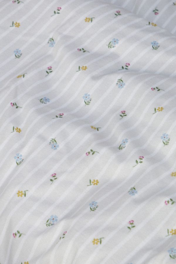 Slide View: 4: Floral Cosy Flannel Duvet Set