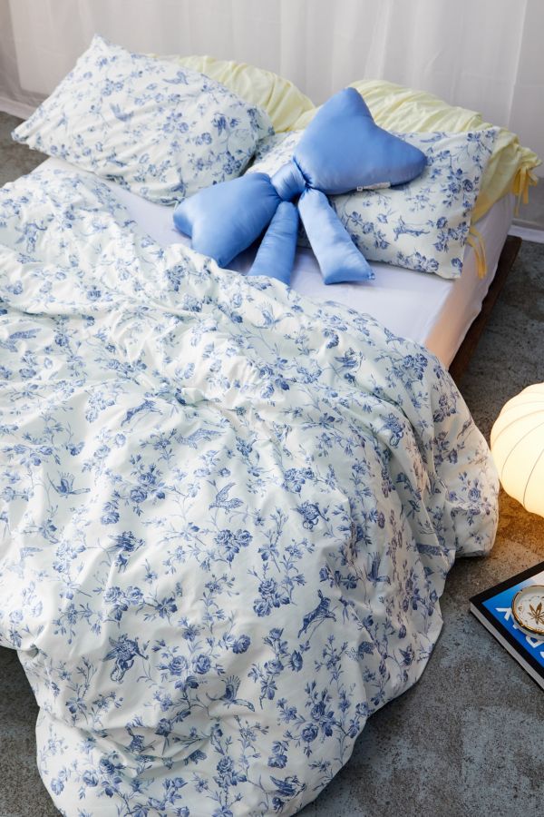 Slide View: 1: Blue Mystical Creatures Duvet Set