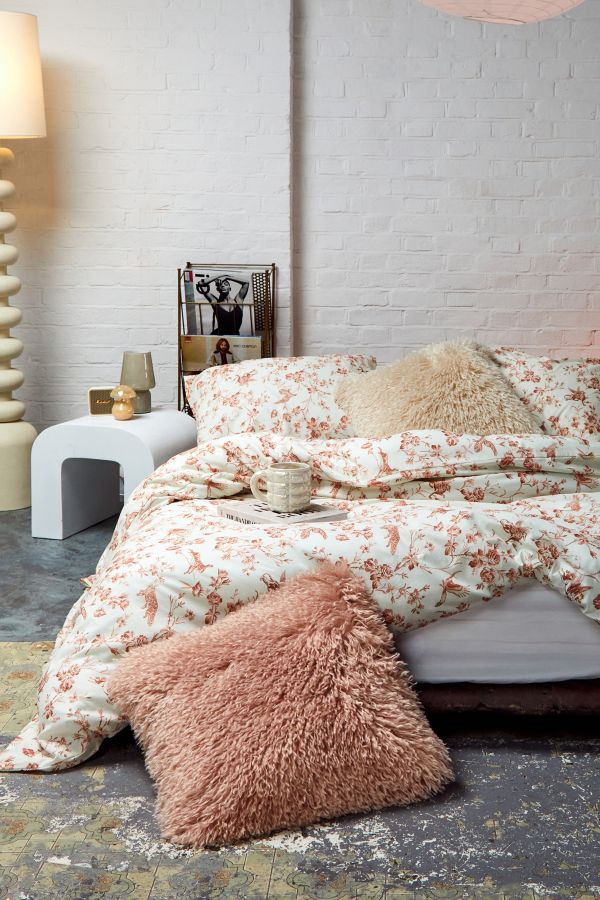 Slide View: 1: Teracotta Mystic Creatures Duvet Set