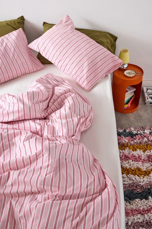 Slide View: 1: Pink & Red Stripe Duvet Set