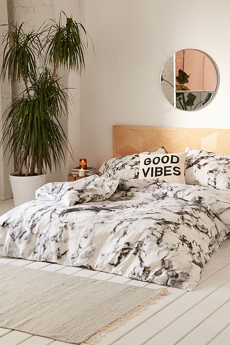 Bedding Bed Sets Sheets Duvets Tapestry Urban Outfitters Uk