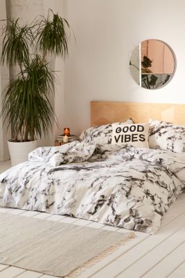 Bedding Bed Sets Sheets Duvets Tapestry Urban Outfitters Uk