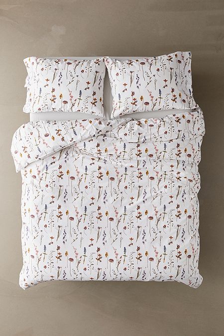 Bedding Bed Sets Sheets Duvets Tapestry Urban Outfitters Uk