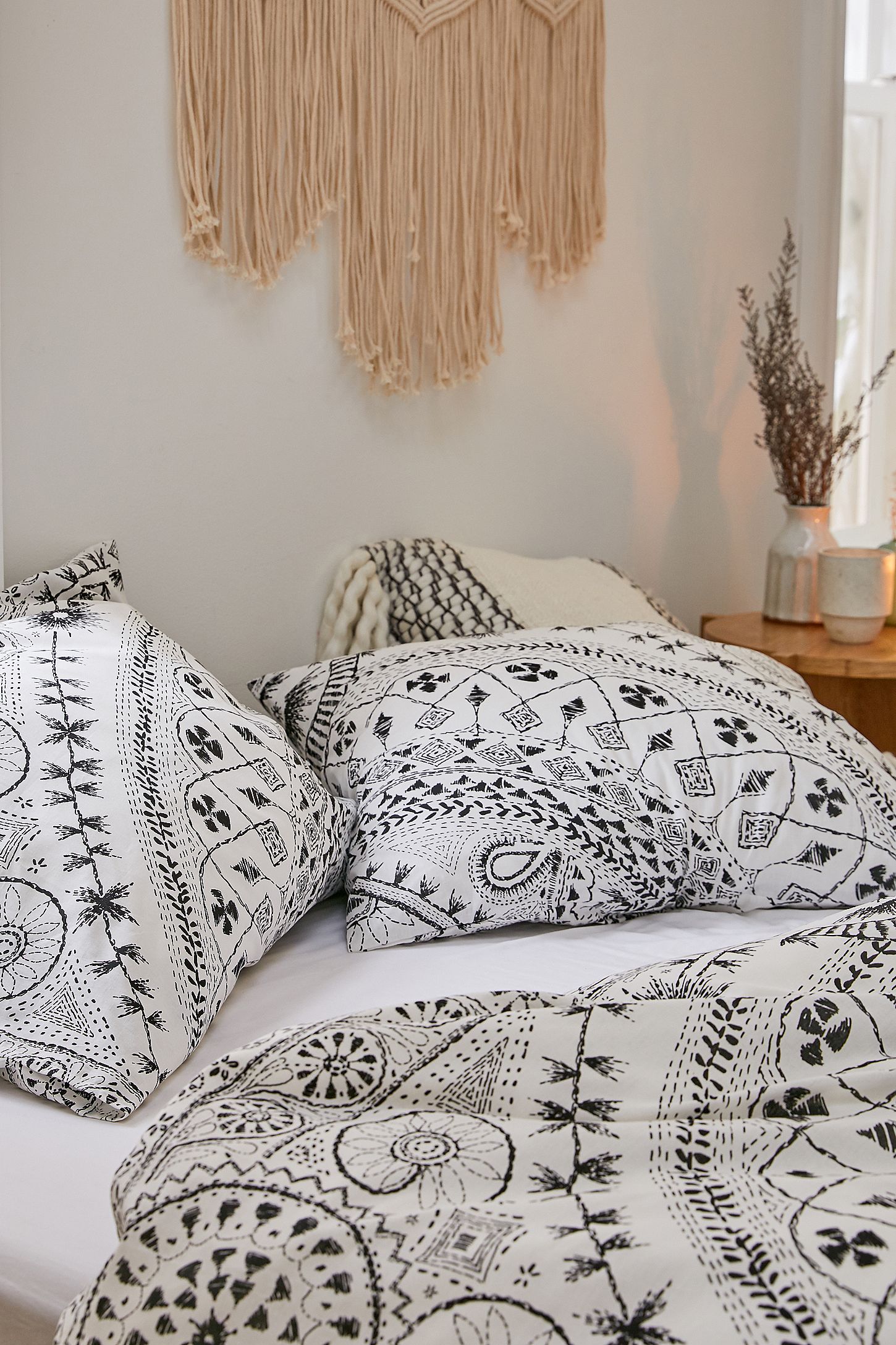 Bobbi Black And White Floral Duvet Cover Set Urban Outfitters Uk