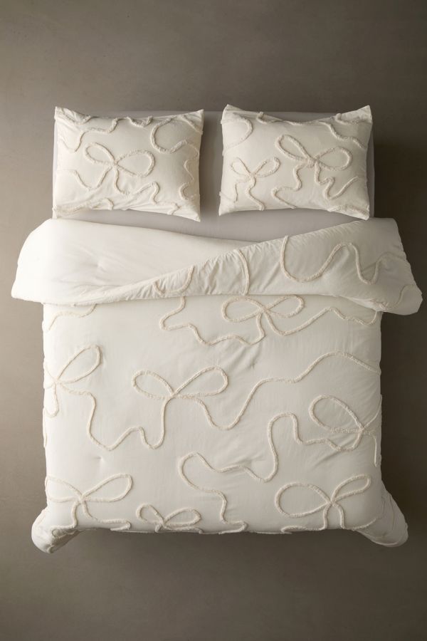 Slide View: 2: Wild Bows Duvet Set