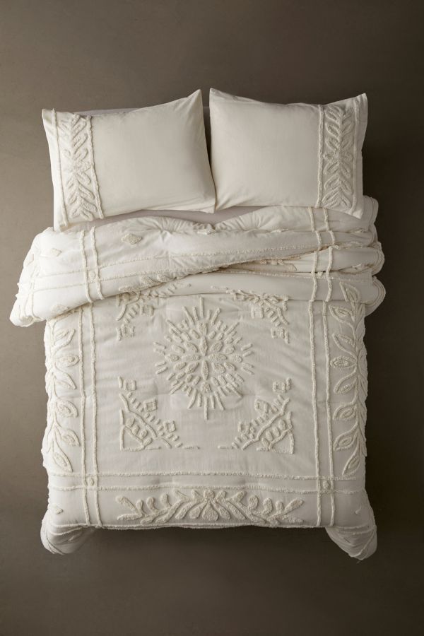 Slide View: 2: Jackie Tufted Duvet Set