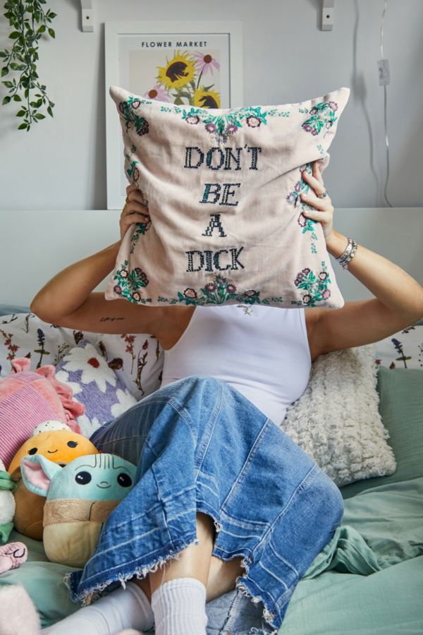 Vista diapositiva: 1: Don't Be A D*ck Cuscino Ricamato