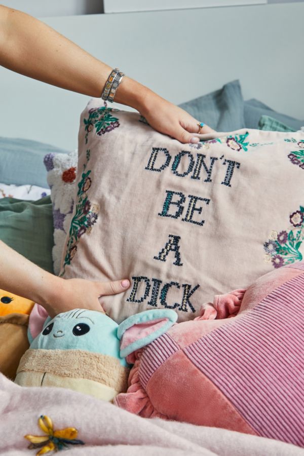 Vista diapositiva: 2: Don't Be A D*ck Cuscino Ricamato