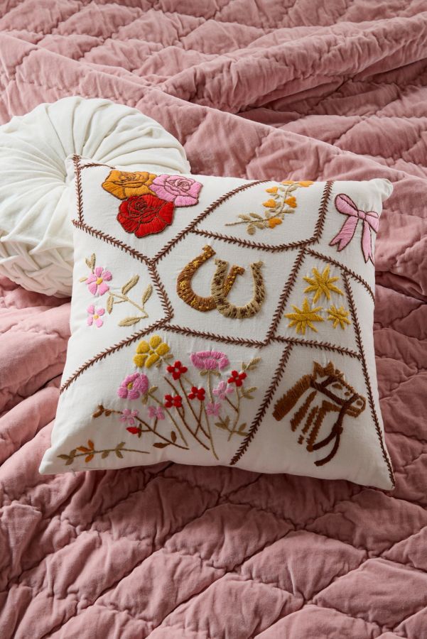 Slide View: 1: Coussin décoré de charme rodéo