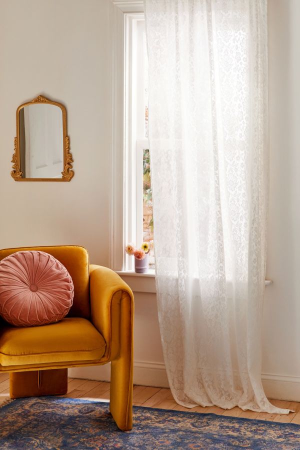 Vista diapositiva: 1: Nadia White Lace Curtain