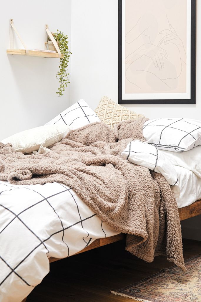 Amped Fleece Throw Blanket Urban Outfitters UK
