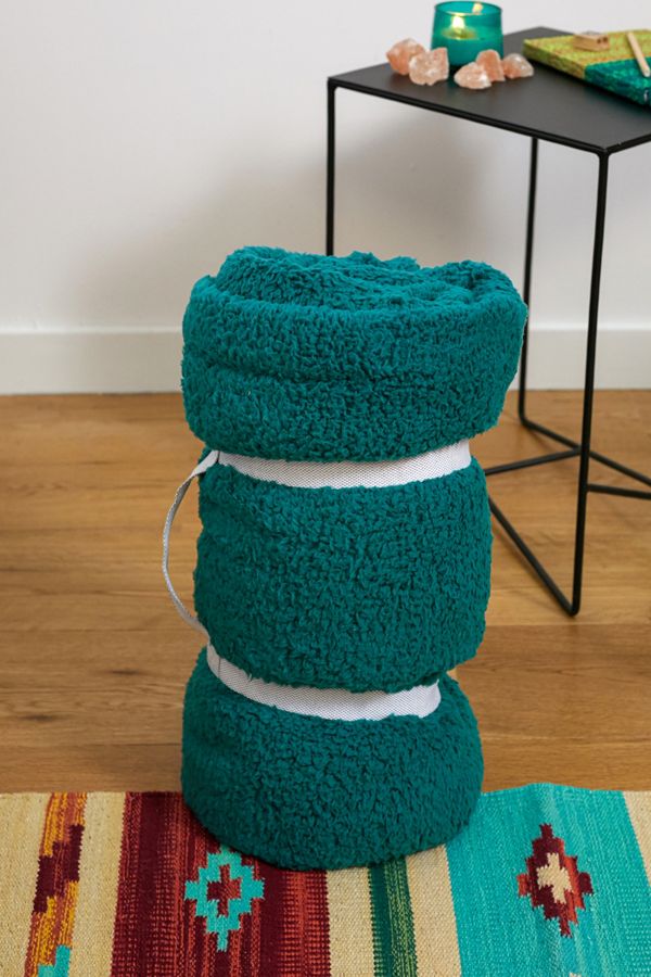 Amped Fleece Seafoam Throw Blanket Urban Outfitters UK