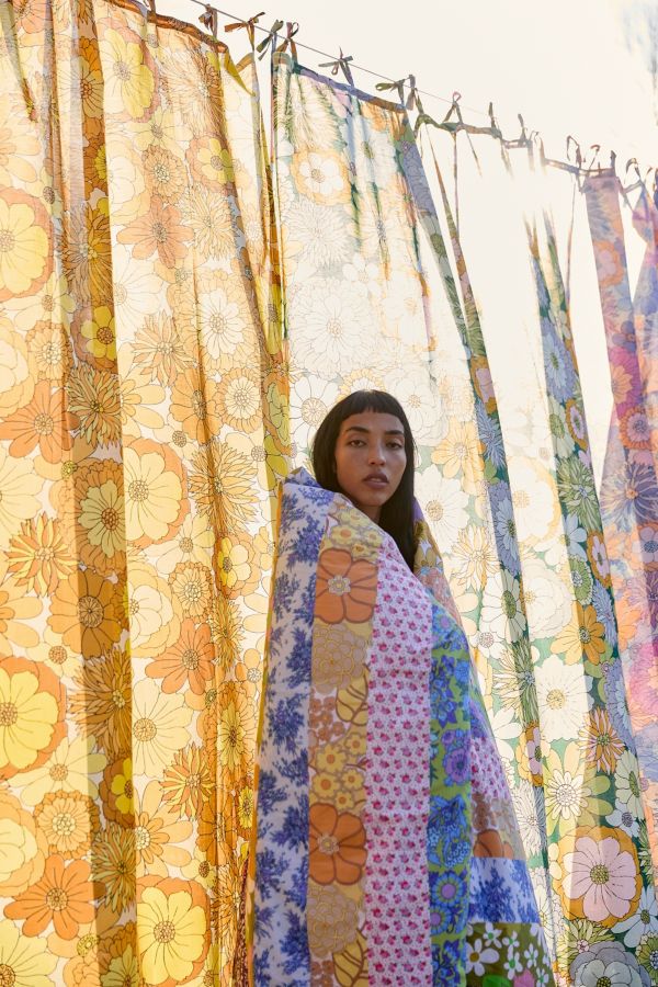 Slide View: 1: Vera Yellow Floral Curtain