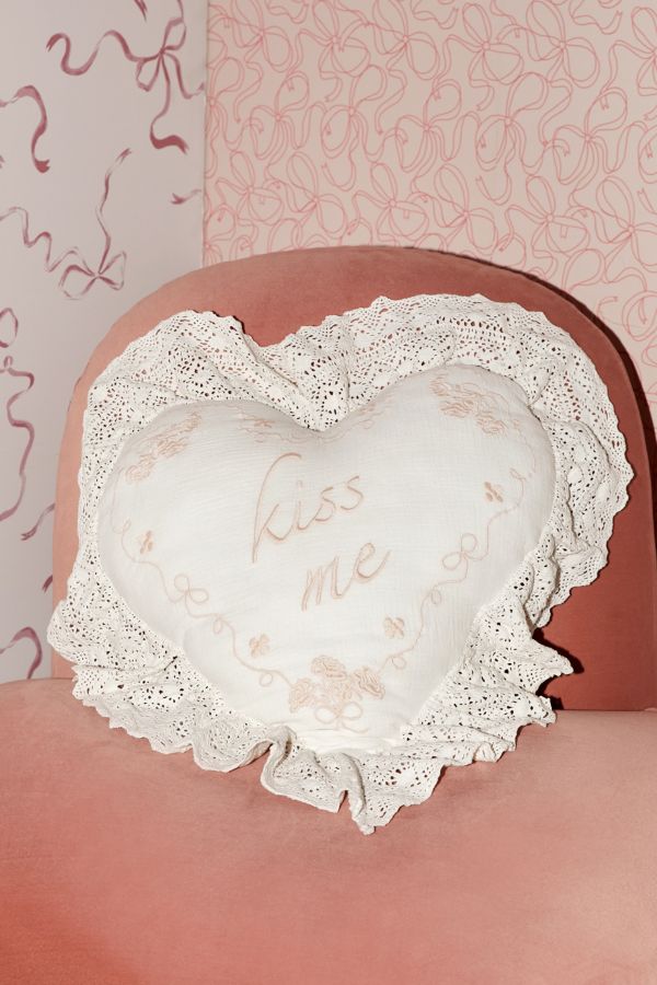 Slide View: 1: Kiss Me Heart Cushion