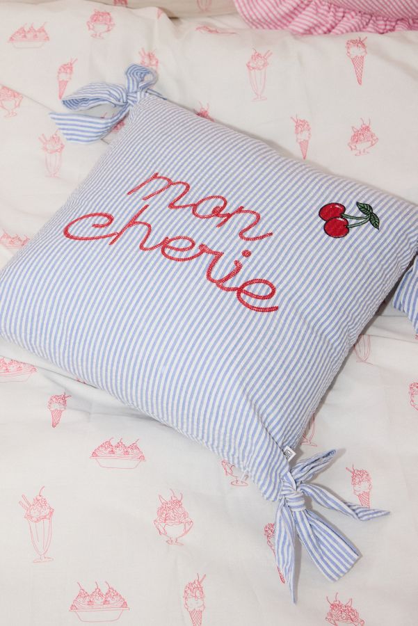 Slide View: 2: Mon Cherie Cushion