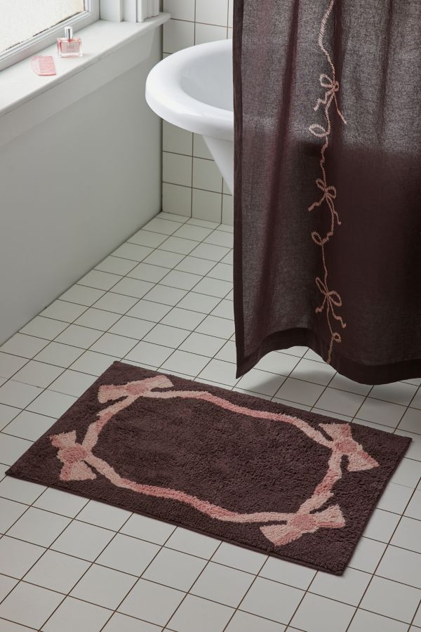 Vista de diapositivas: 1: Tapete de Baño Plum Lacey Bows