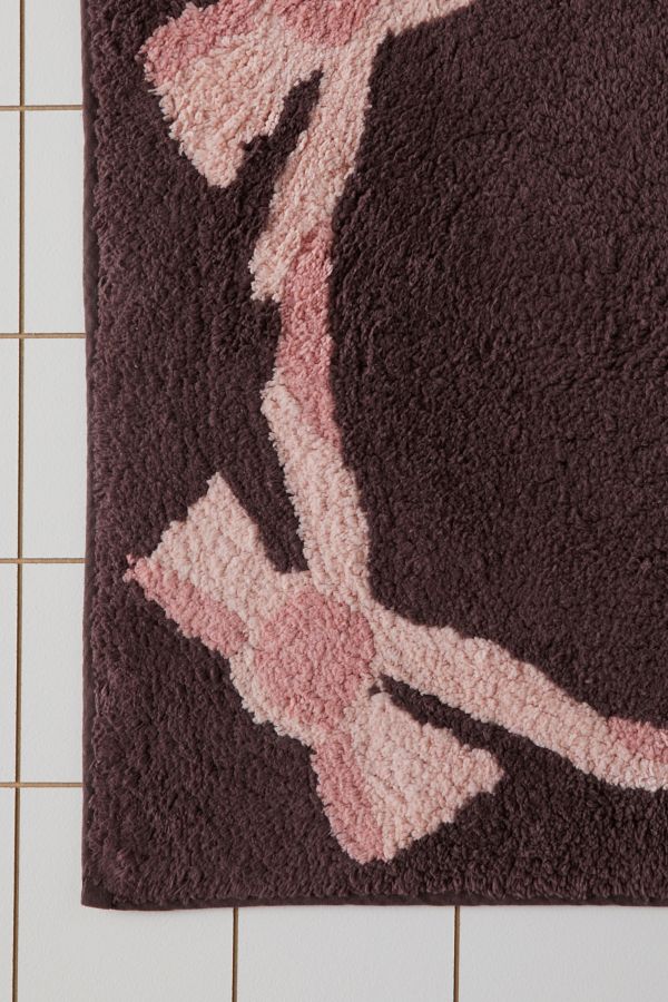 Slide View: 4: Tapis de bain Plum Lacey Bows