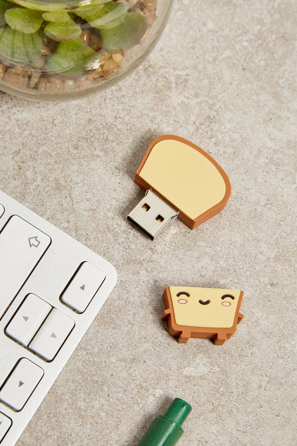 Smoko 32GBUSBStick „Toast“ Urban Outfitters DE