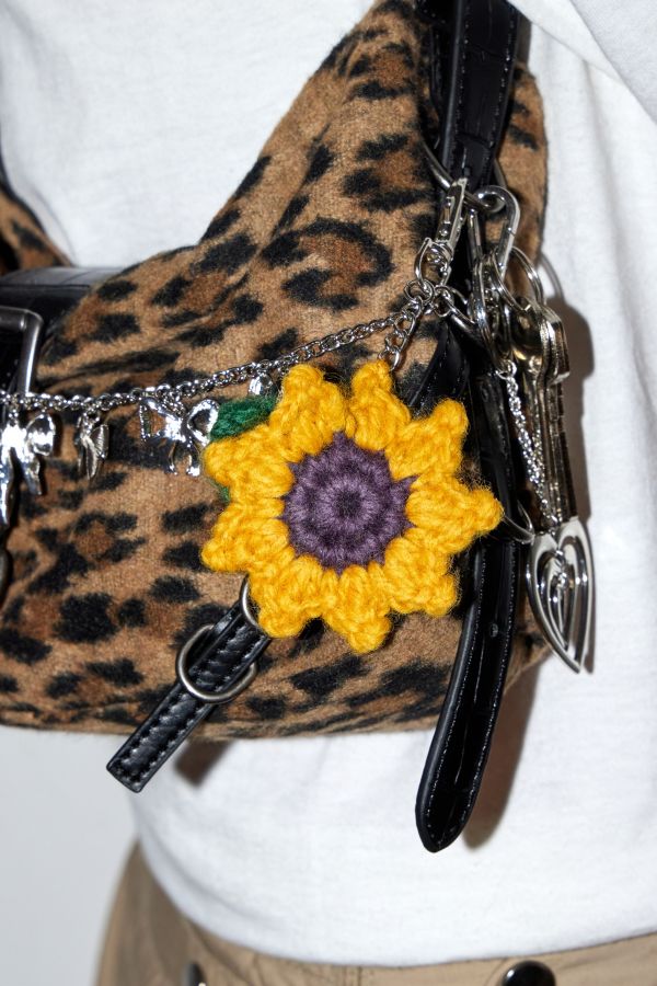 Slide View: 1: UO Knitted Sunflower Keyring