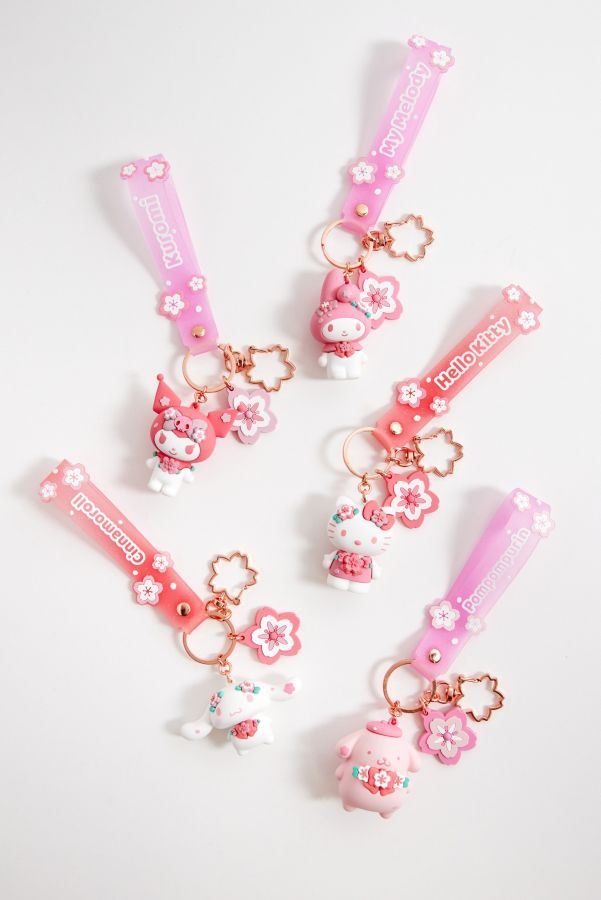 Vista diapositiva: 2: Hello Kitty and Friends Sakura Series Keyring with Hand Strap