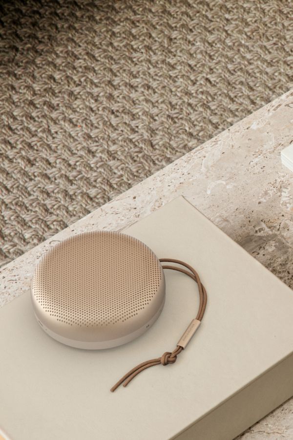 Vista diapositiva: 1: Bang & Olufsen Gold Beosound A1 Altoparlante di 2a generazione 