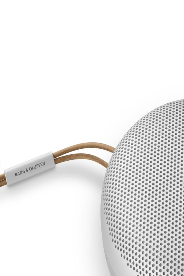 Vista de diapositivas: 4: Bang & Olufsen Grey Beosound A1 2nd Generation Speaker  