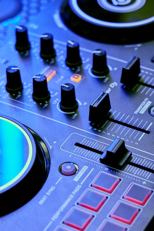 Vista diapositiva: 4: Pioneer DJ DDJ-200 Smart DJ Controller