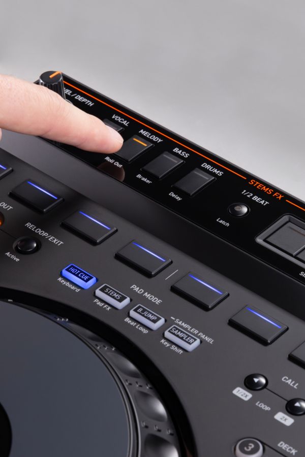 Vista de diapositivas: 5: Controlador DJ Pioneer DJ AlphaTheta DDJ-GRV6