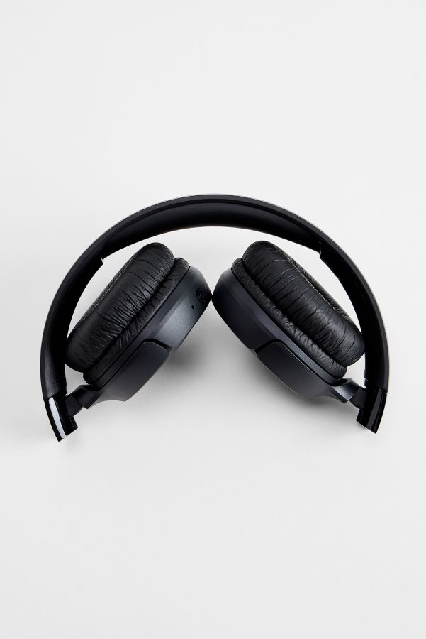 Slide View: 3: JBL Black Tune 520BT Headphones